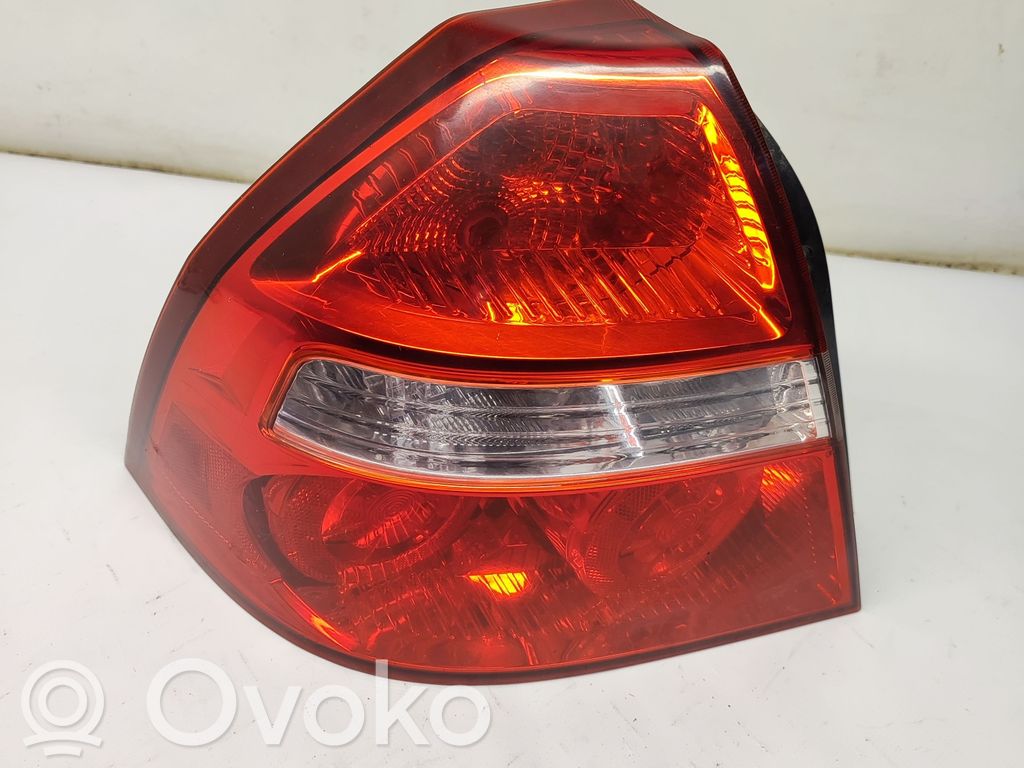 Chevrolet Aveo Aizmugurējais lukturis virsbūvē 