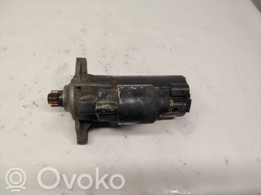 Volkswagen Touran I Starter motor 