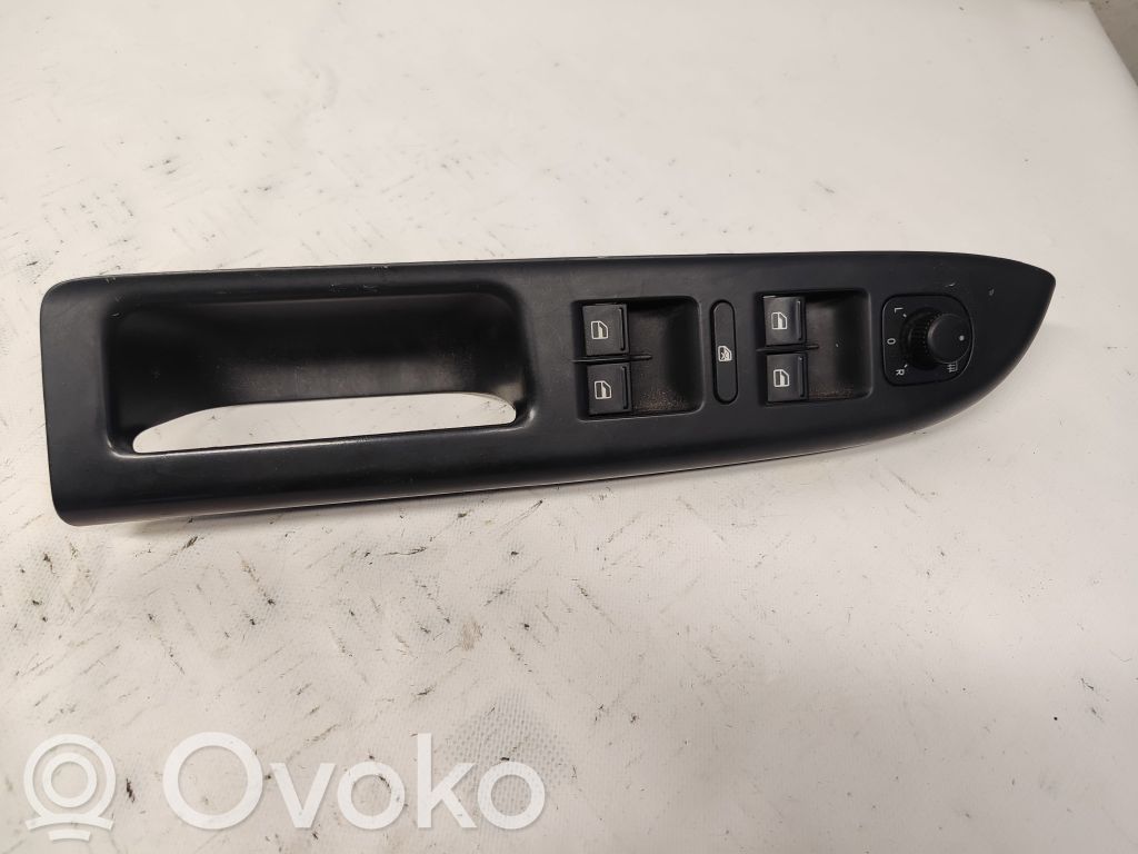 Volkswagen Golf Plus Przyciski szyb 