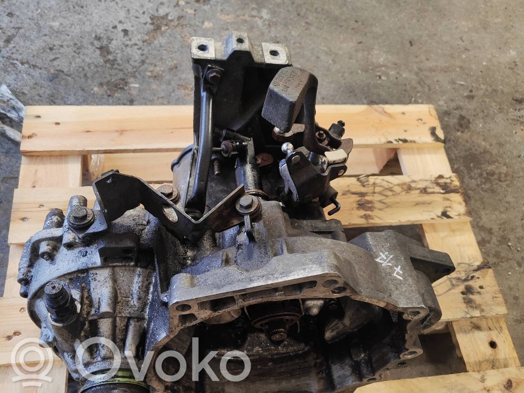 Audi A3 S3 8L Mechaninė 5 pavarų dėžė 