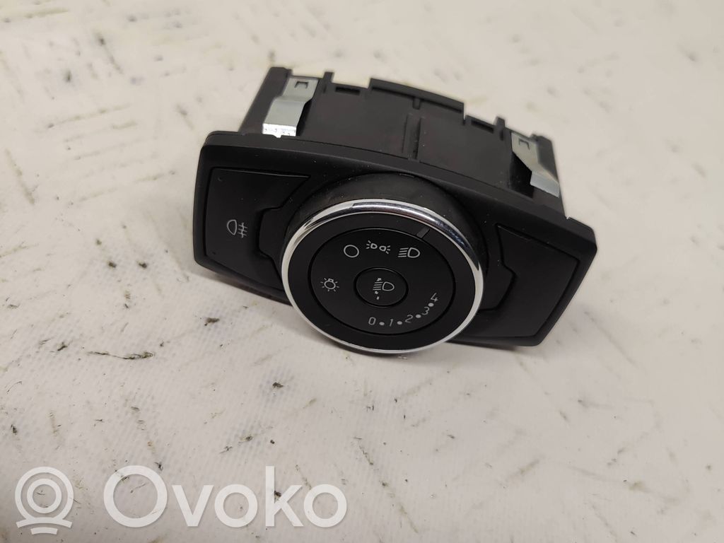 Ford Focus Light switch 
