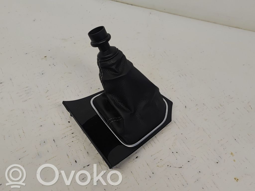 Toyota Auris E180 Gear lever shifter trim leather/knob 