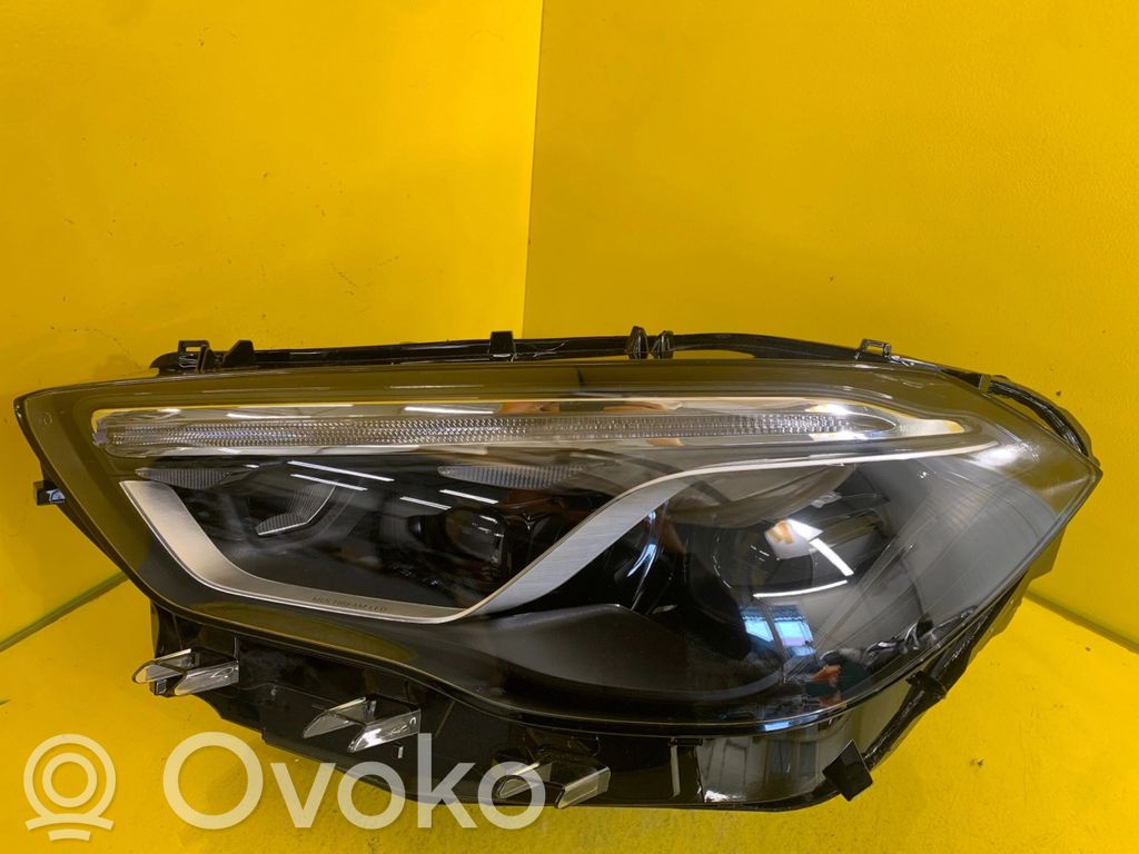 Mercedes-Benz GLA H247 Priekinis žibintas 