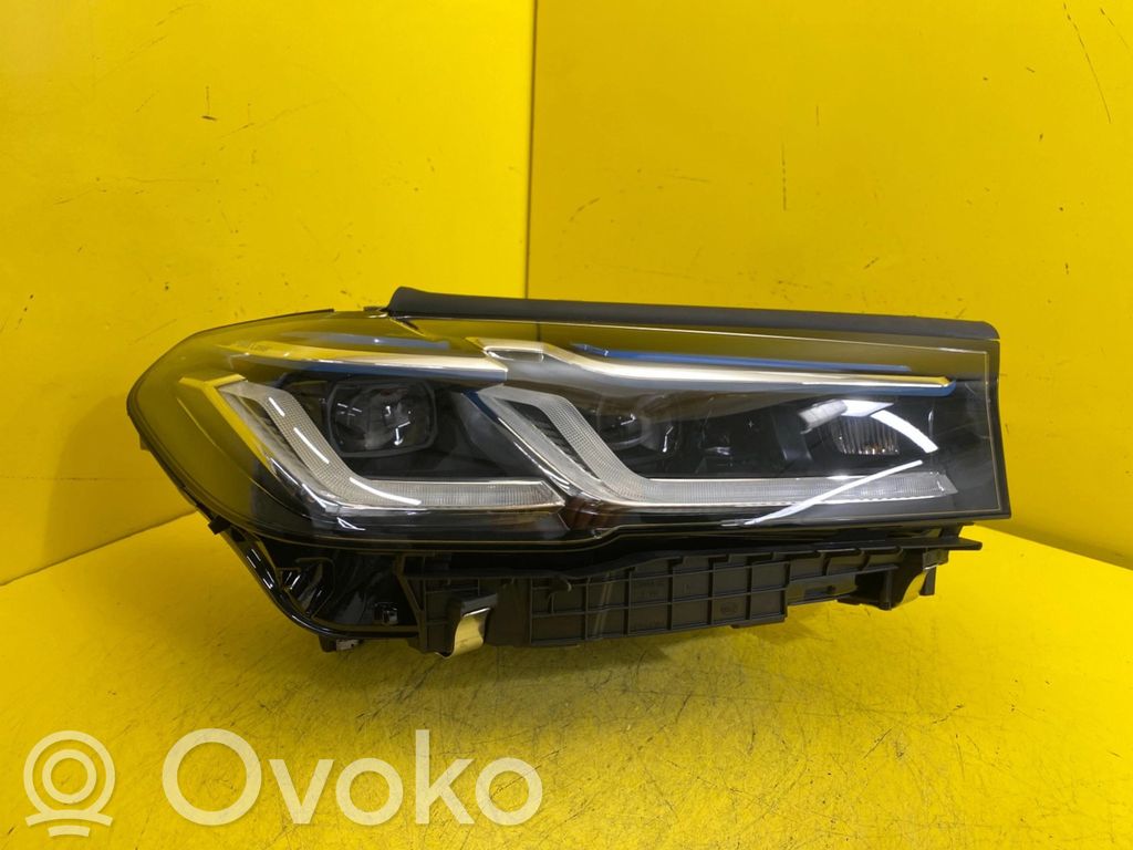 BMW 5 G30 G31 G38 Lampa przednia 
