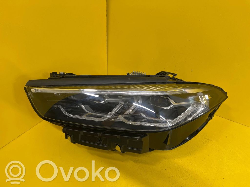 BMW 8 G14 Scheinwerfer 
