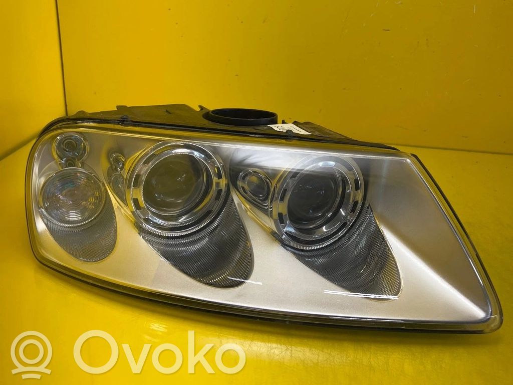 Volkswagen Touareg I Lampa przednia 