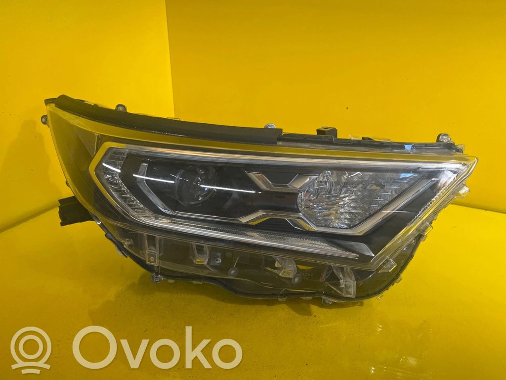 Toyota RAV 4 (XA50) Headlight/headlamp 