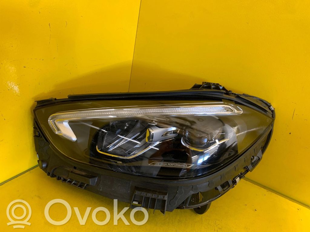 Mercedes-Benz C W206 Передняя фара 