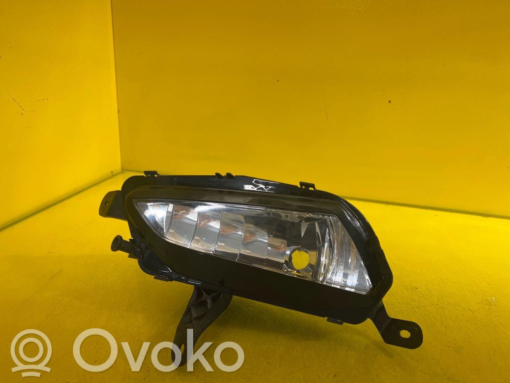 Opel Astra K Etu-/Ajovalo 