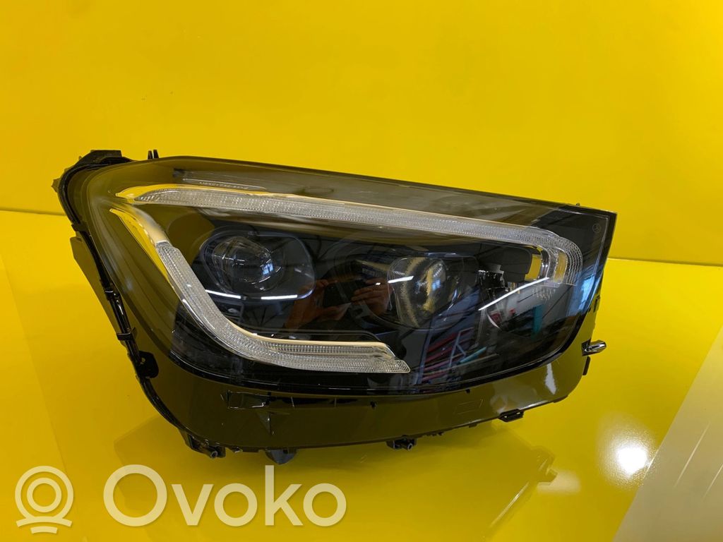 Mercedes-Benz GLC X253 C253 Lampa przednia 