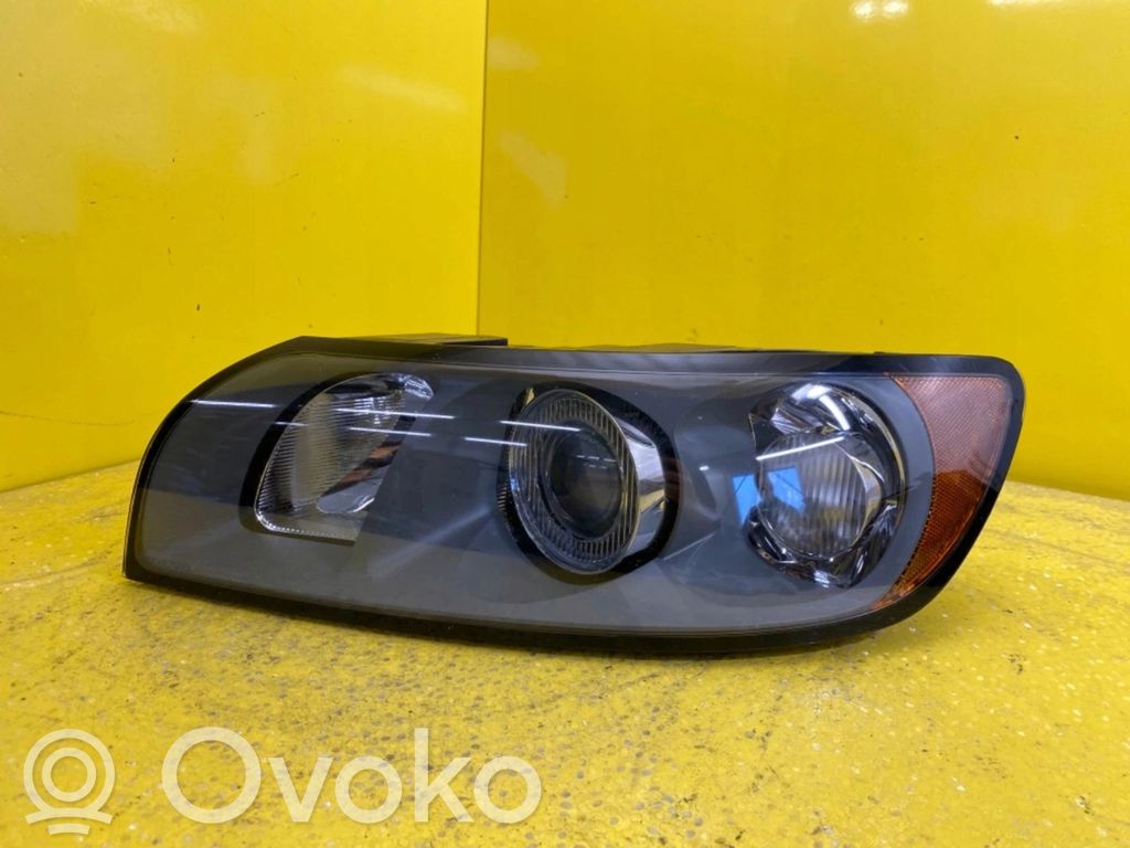 Volvo V40 Lampa przednia 
