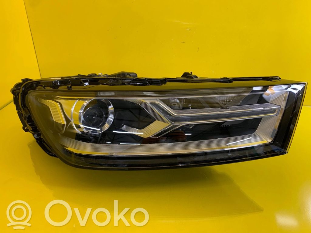 Audi Q7 4M Headlight/headlamp 