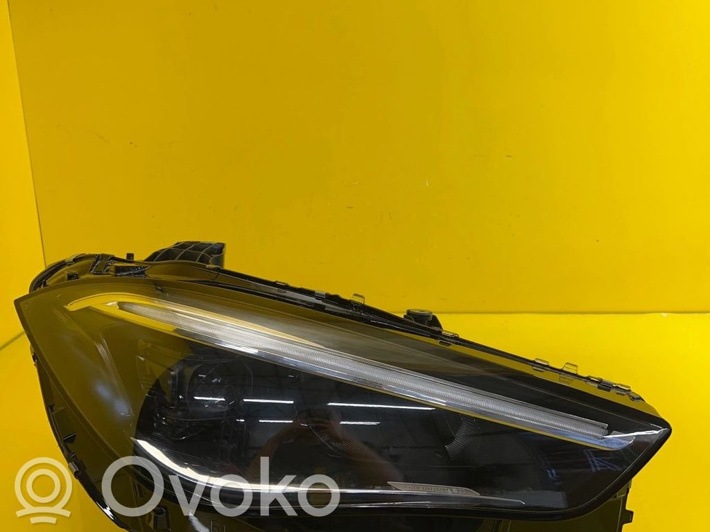Mercedes-Benz  CLE C236 Lampa przednia 