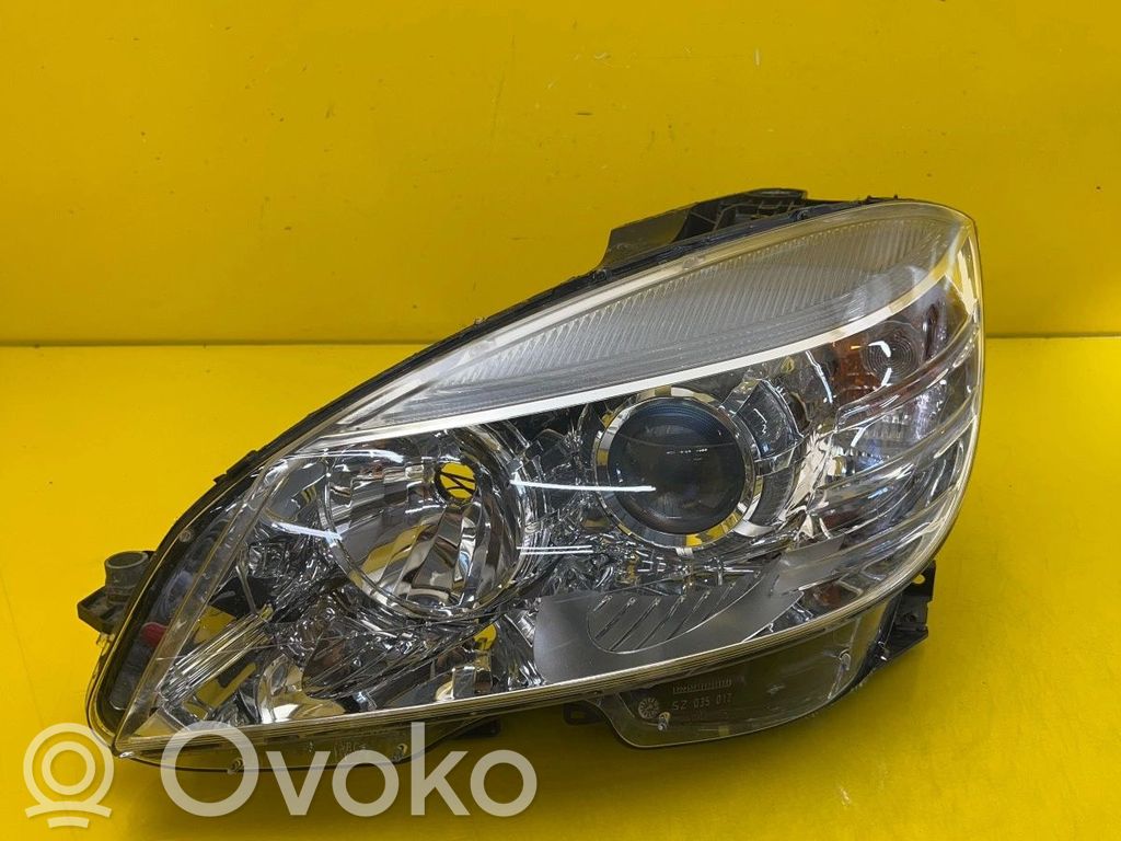 Mercedes-Benz C W204 Lampa przednia 