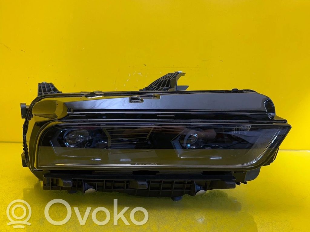 BMW 7 G70 Передняя фара 