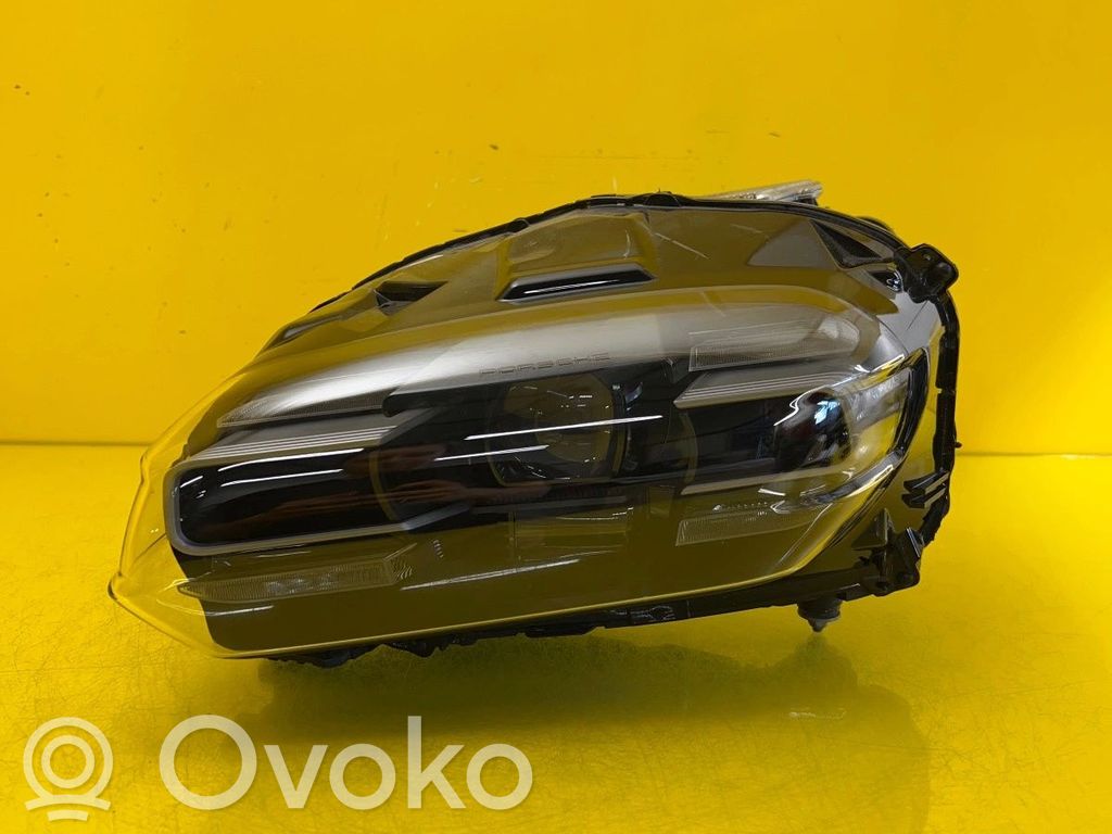 Porsche Taycan 9J1 Far 