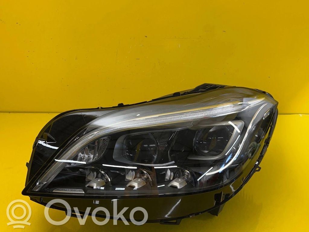 Mercedes-Benz CLA C118 X118 Lampa przednia 