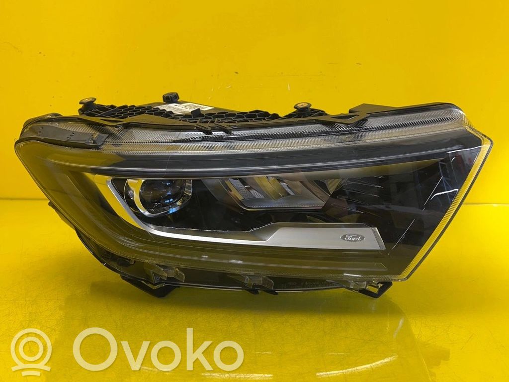 Ford Connect Lampa przednia 