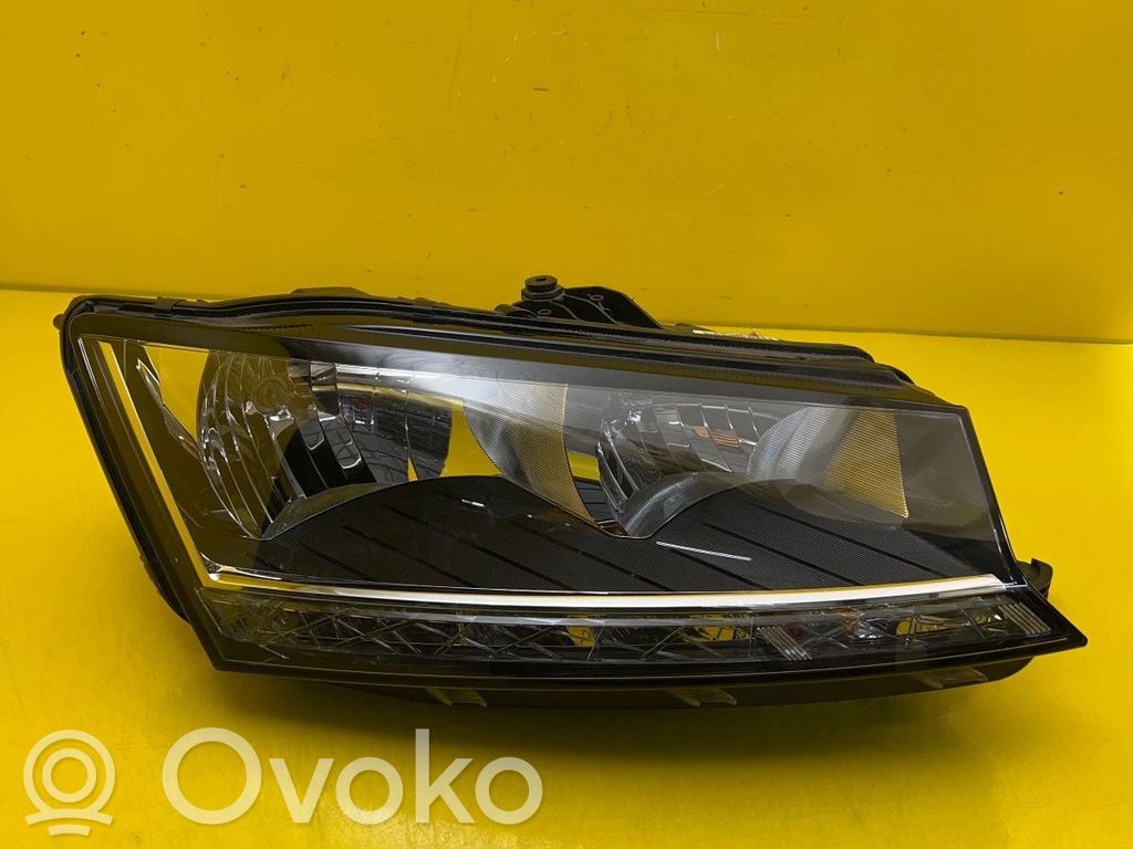 Skoda Fabia Mk3 (NJ) Faro/fanale 