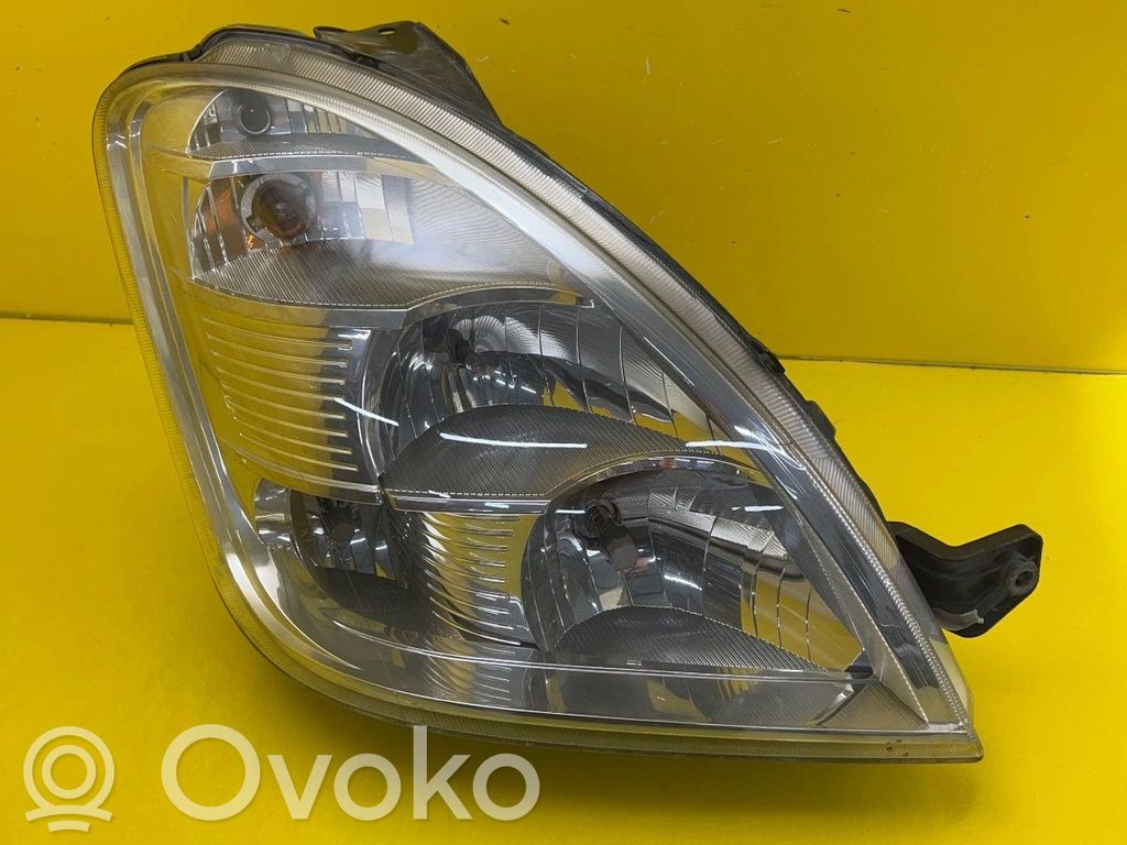 Iveco Daily 35.8 - 9 Scheinwerfer 