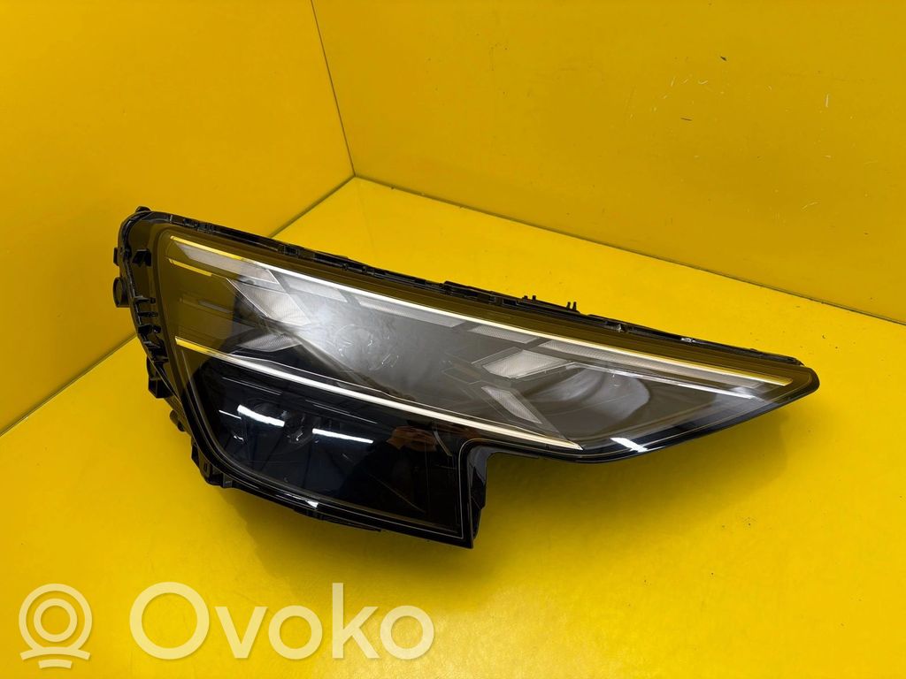 Audi Q8 Передняя фара 