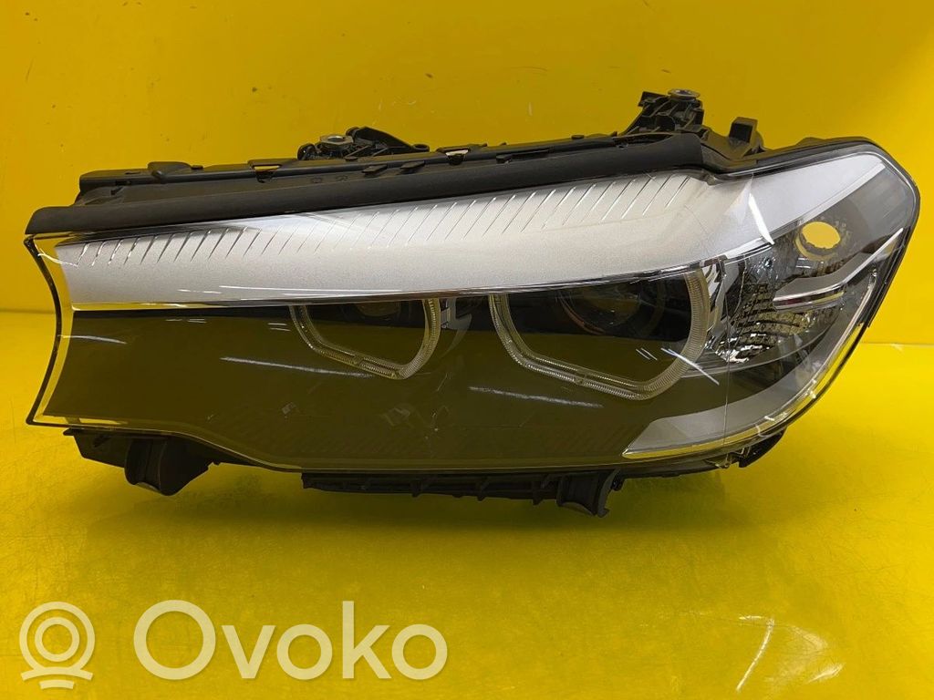 BMW 5 G30 G31 G38 Передняя фара 