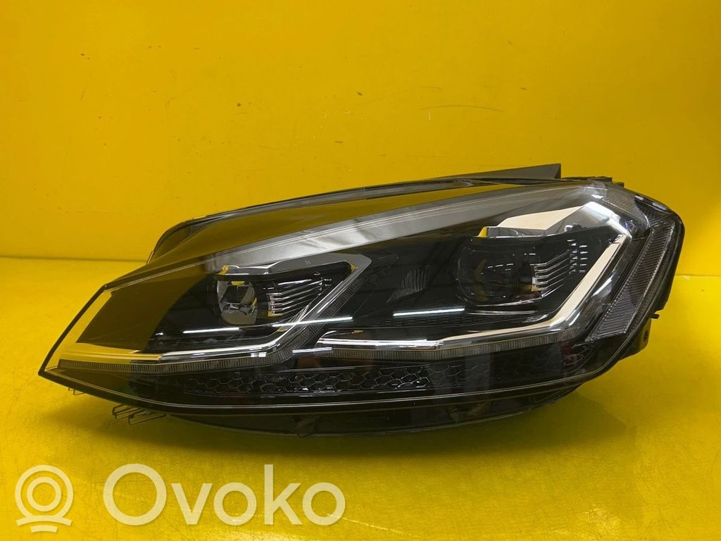 Volkswagen Golf VII Scheinwerfer 
