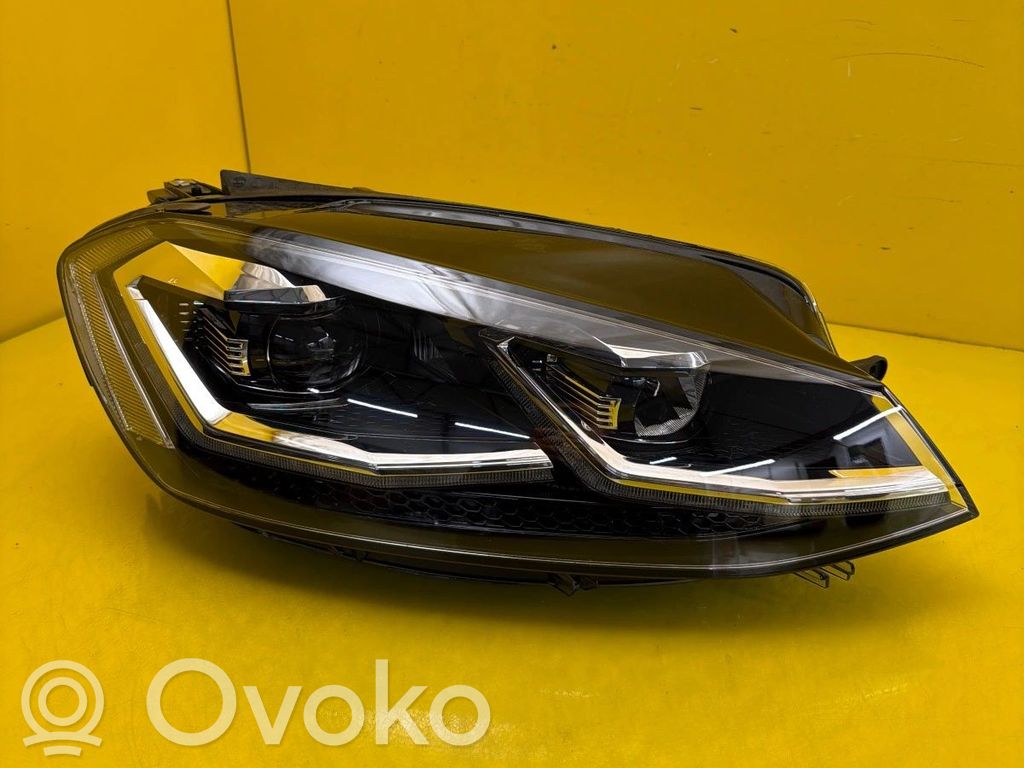 Volkswagen Golf VII Headlight/headlamp 