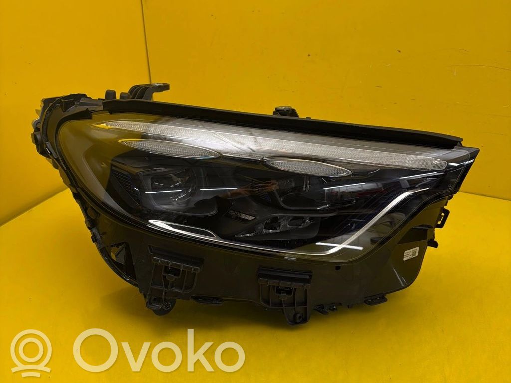Mercedes-Benz GLC C254 Lampa przednia 