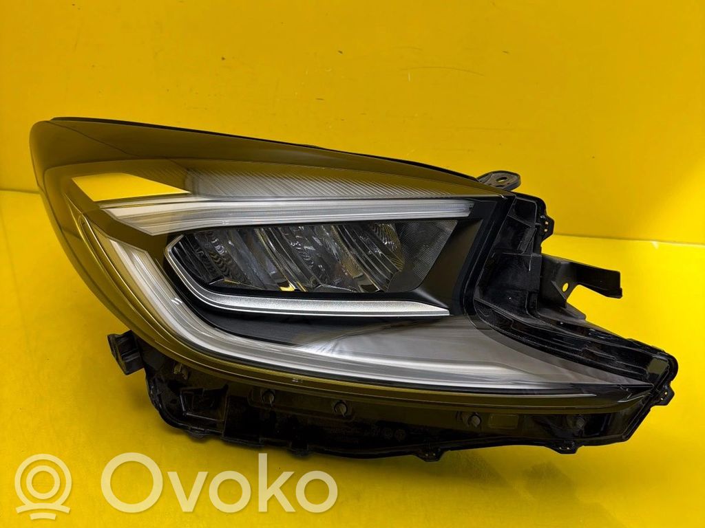 Toyota Aygo X Lampa przednia 