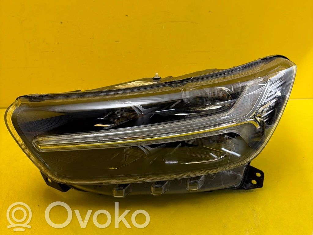 Volvo XC40 Scheinwerfer 