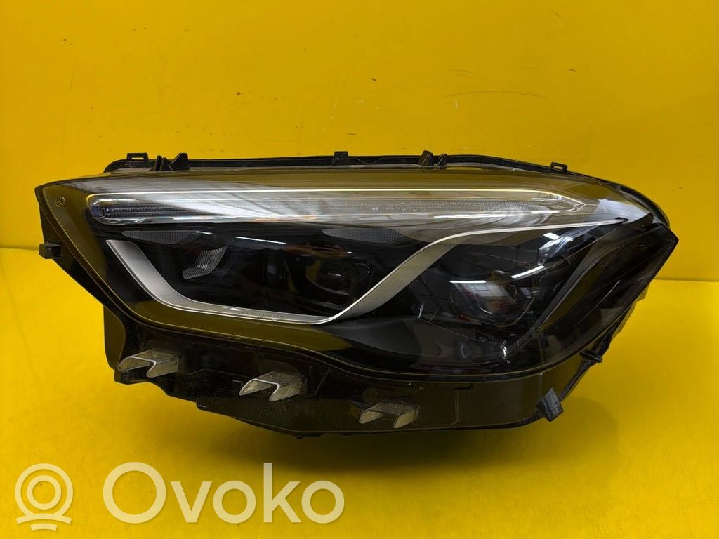 Mercedes-Benz GLA H247 Faro/fanale 