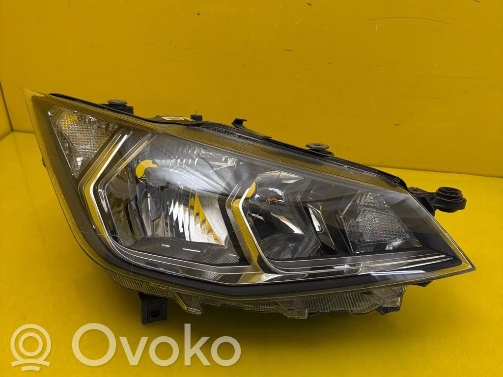 Seat Ibiza V (KJ) Lampa przednia 