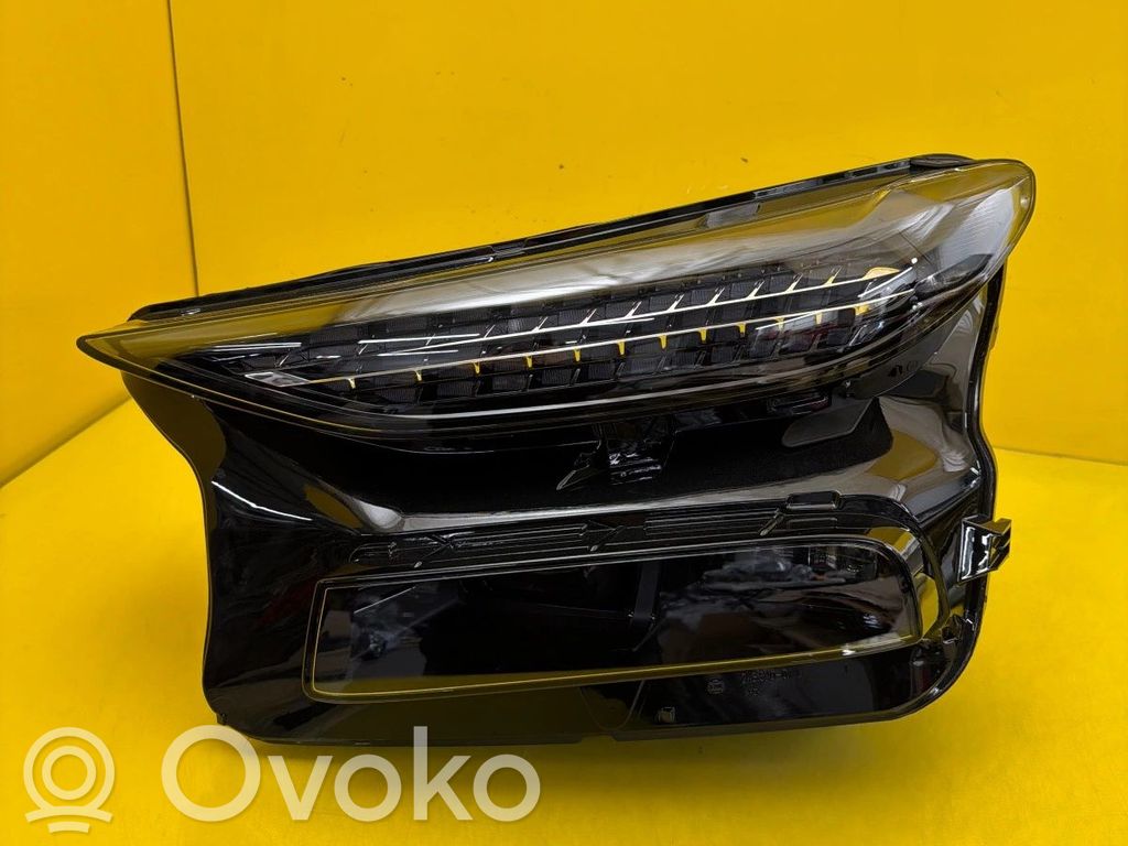 Audi Q6 e-tron Передняя фара 