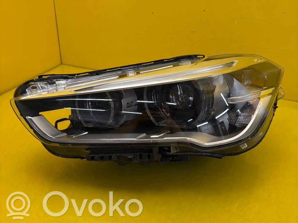 BMW X1 F48 F49 Lampa przednia 