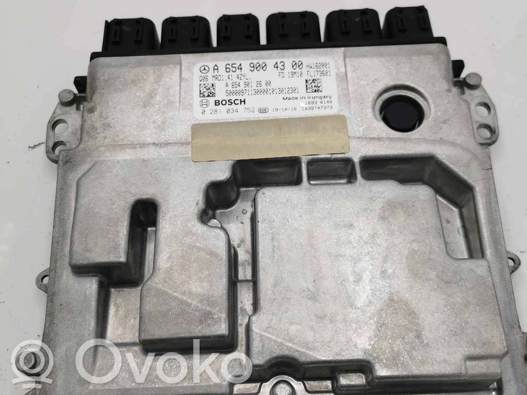 Mercedes-Benz E W213 Engine control unit/module 