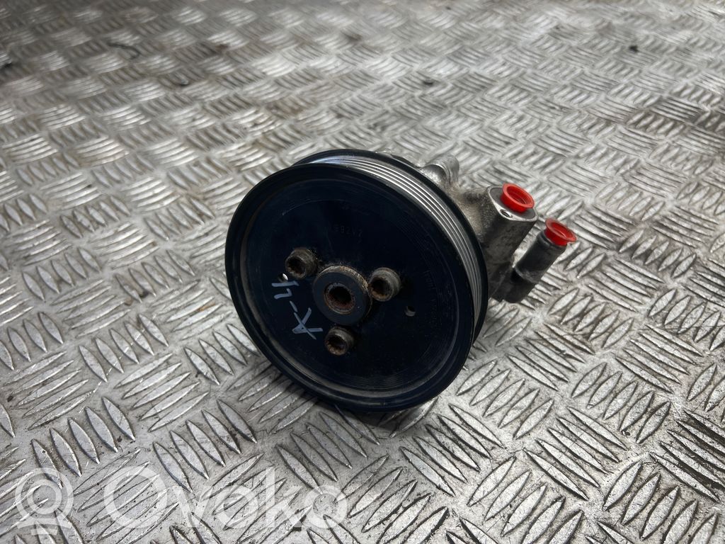 Audi A4 S4 B8 8K Ohjaustehostimen pumppu 