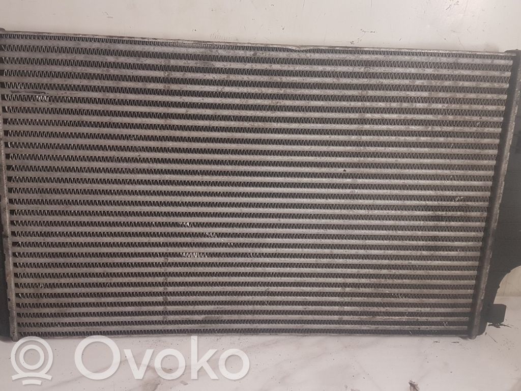 Audi A6 S6 C6 4F Interkūlerio radiatorius 