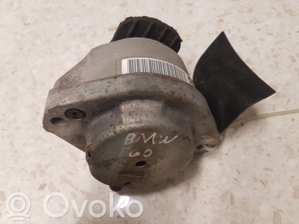 BMW 5 E60 E61 Moottorin kiinnikekorvake 