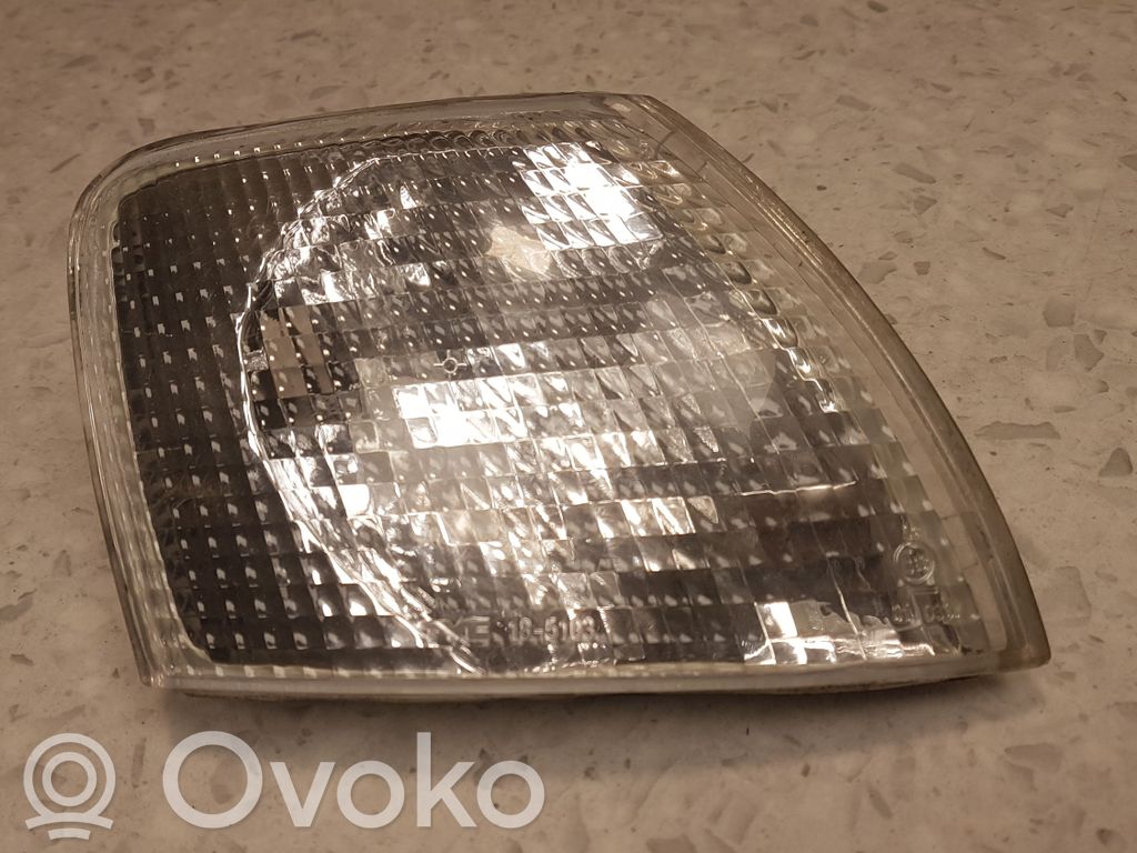 Volkswagen PASSAT B5 Front indicator light 
