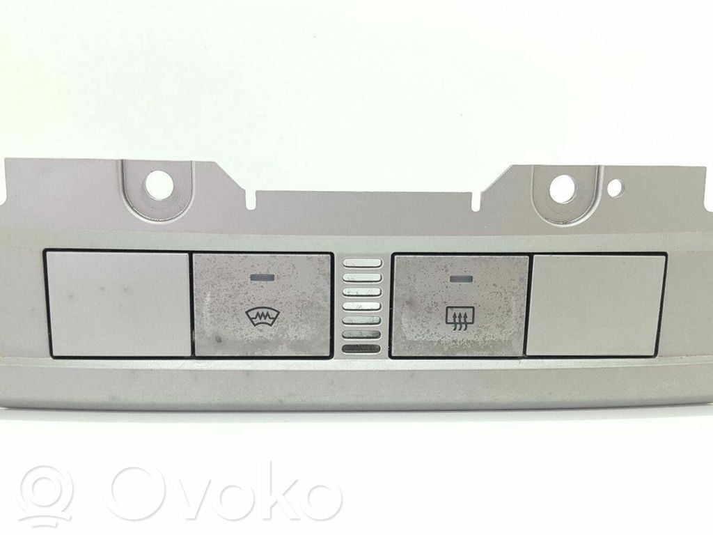 Ford Focus Stiklo šildymo elektra jungtukas 