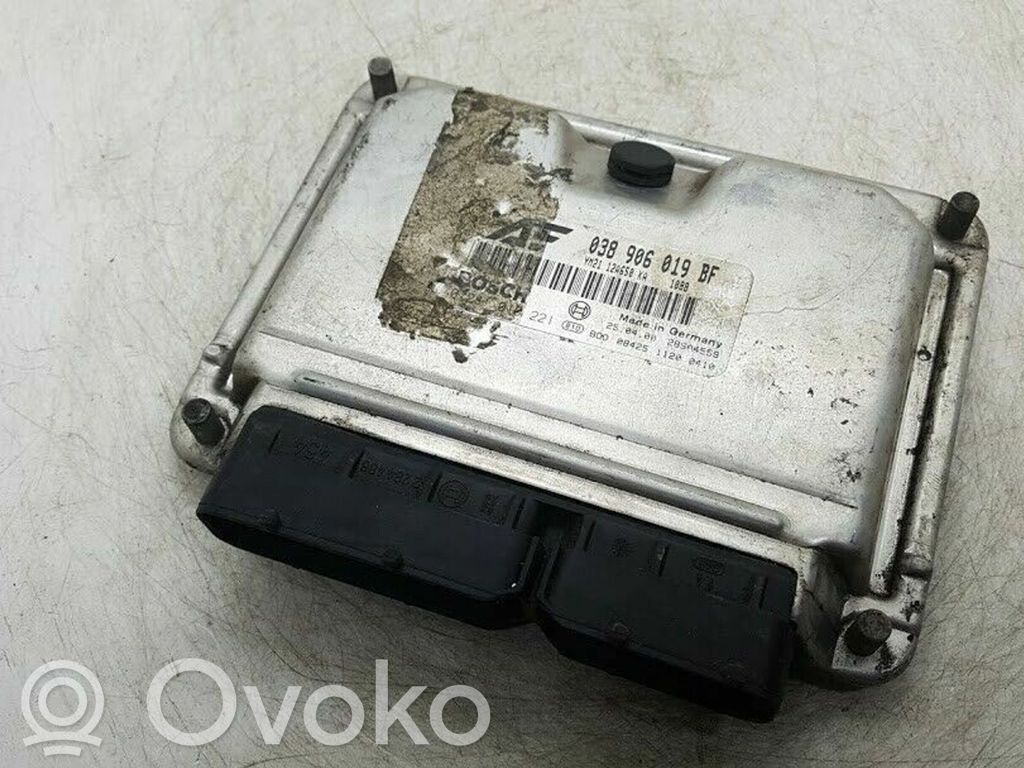 Unidad de control/módulo del motor   038906019BF,0281010221