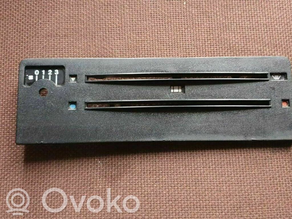 Audi 80 90 B2 Console centrale, commande chauffage/clim 