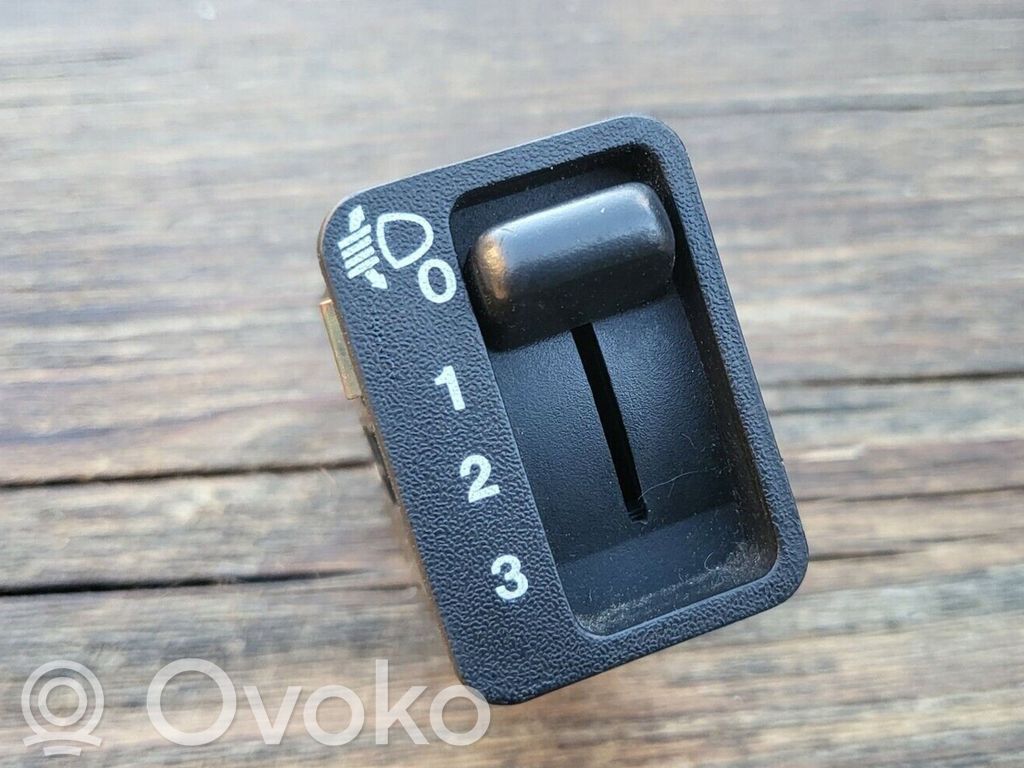 Headlight level height control switch   ST3A