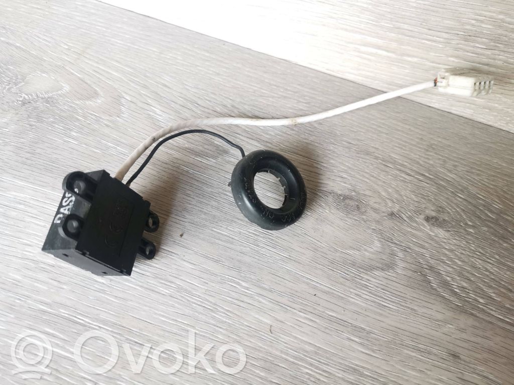 Mazda 323 F Imobilaizerio skaitytuvas (antena) 