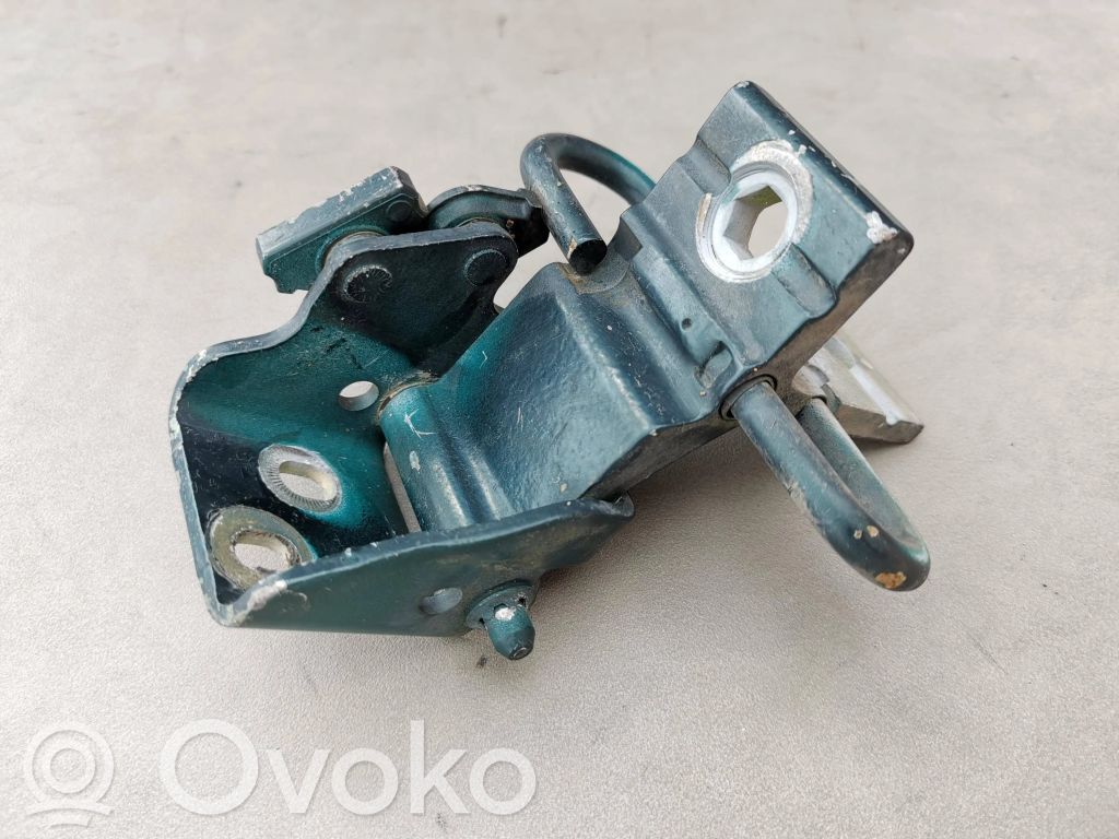 Audi 80 90 S2 B4 Rear door lower hinge 