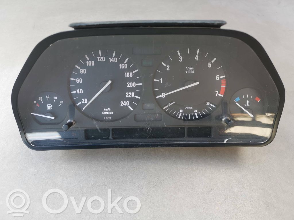 BMW 5 E34 Speedometer (instrument cluster) 