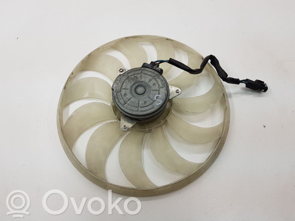 Mitsubishi Outlander Elektrinis radiatorių ventiliatorius 