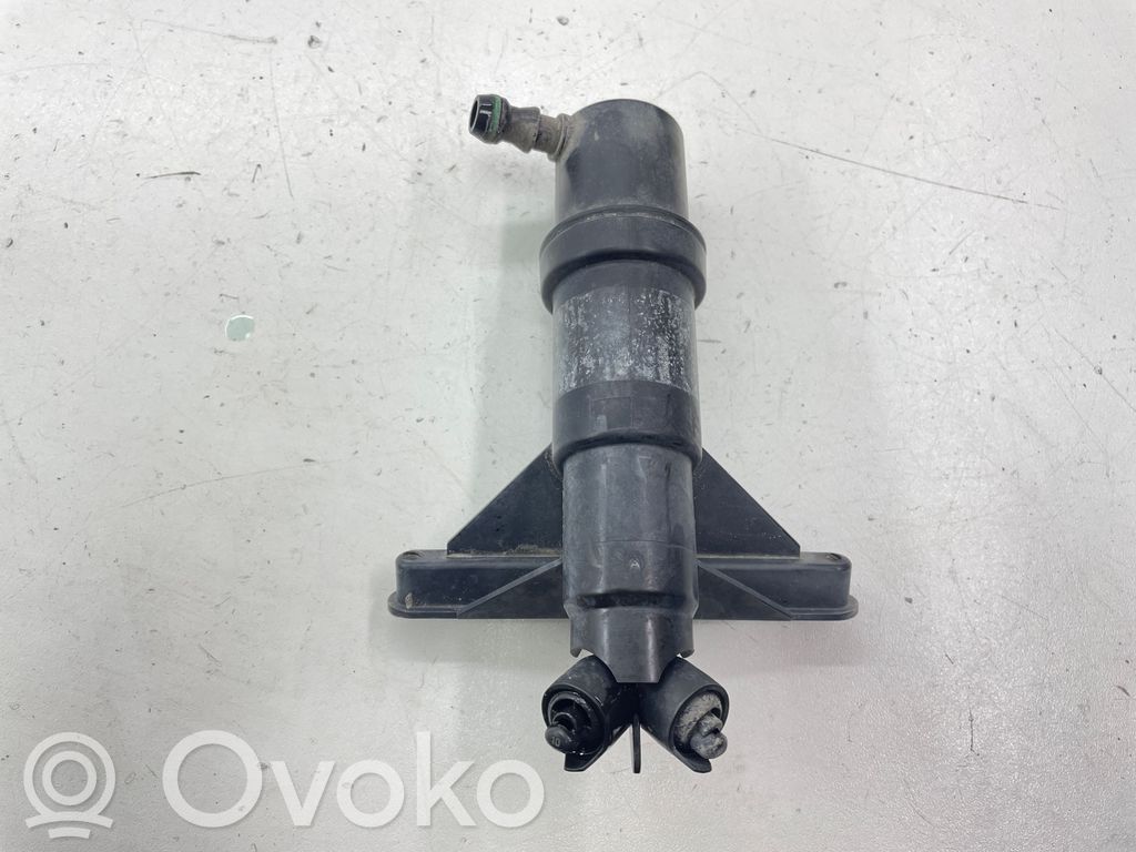 Headlight washer spray nozzle