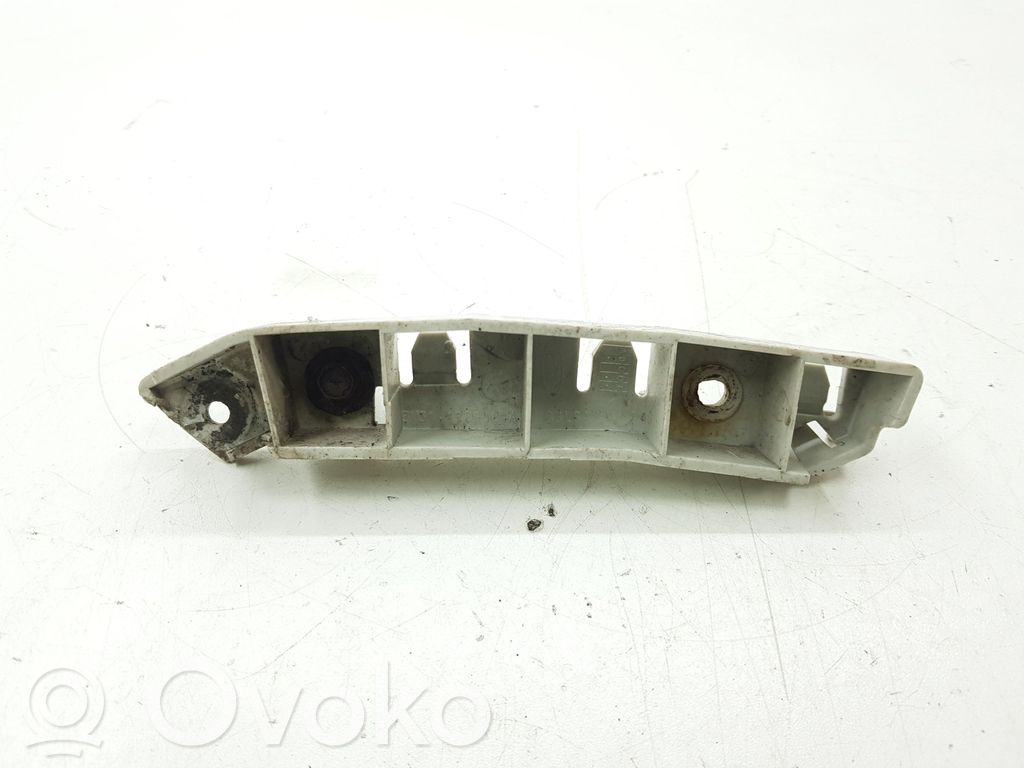 Ford Focus Front bumper mounting bracket 